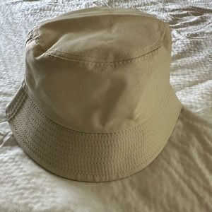 ✨3/$10✨ Beige Bucket Hat NEW